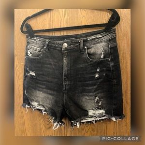 Like New Risen Denim Shorts Sz 12